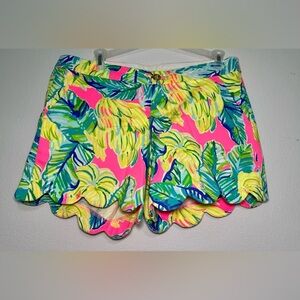 Lilly Pulitzer The Buttercup Stretch Shorts 5" Inseam Size 6 Leaf Print Preppy